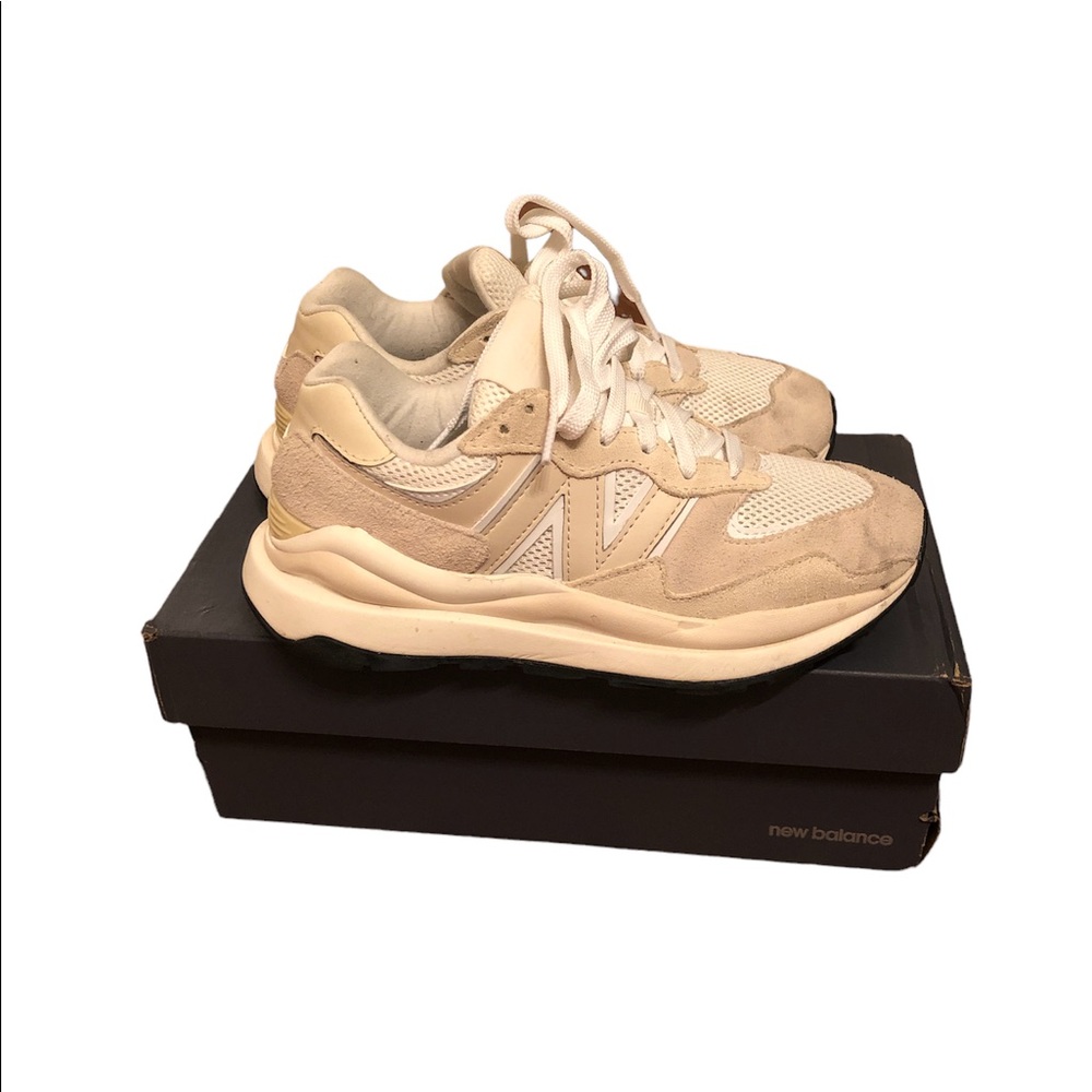 EUC New Balance 57/40 Sea Salt Calm Taupe Size US 5.5W